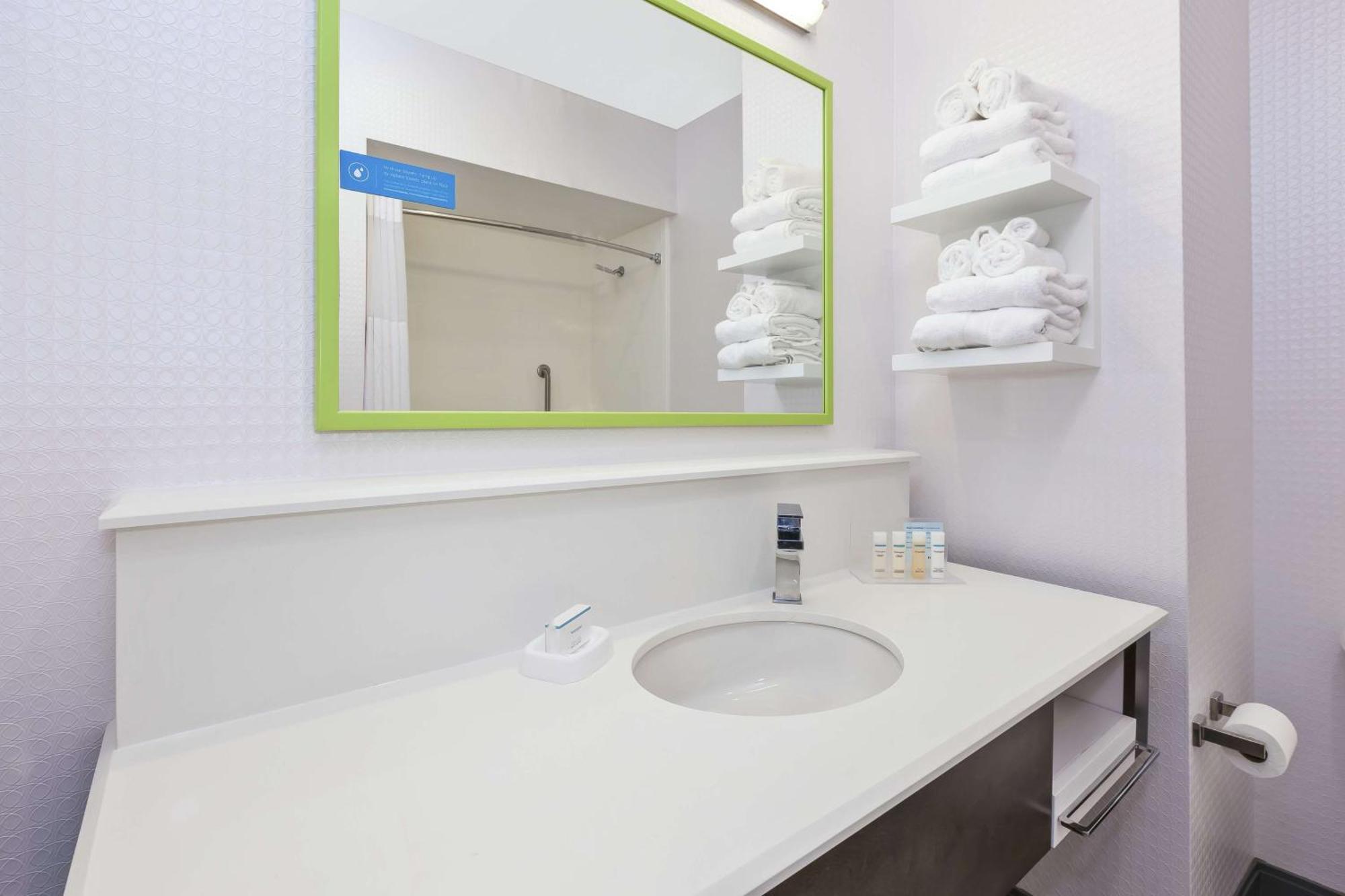 Hampton Inn Sedalia Bagian luar foto