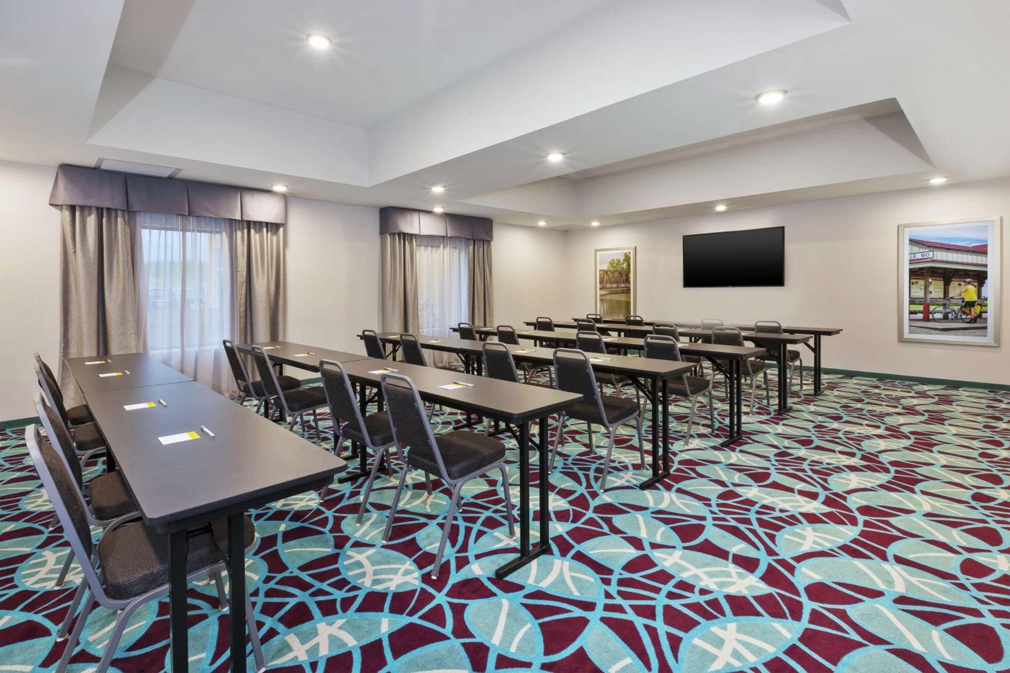 Hampton Inn Sedalia Bagian luar foto
